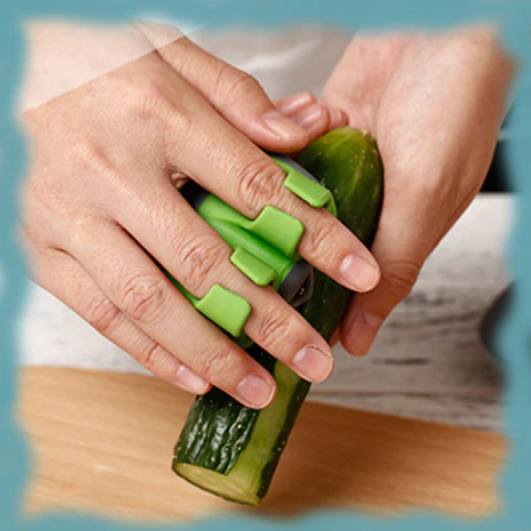 HAND VEGETABLE PEELER – Αποφλοιωτή λαχανικών χειρός 2 + 1 ΔΩΡΕΑΝ slider